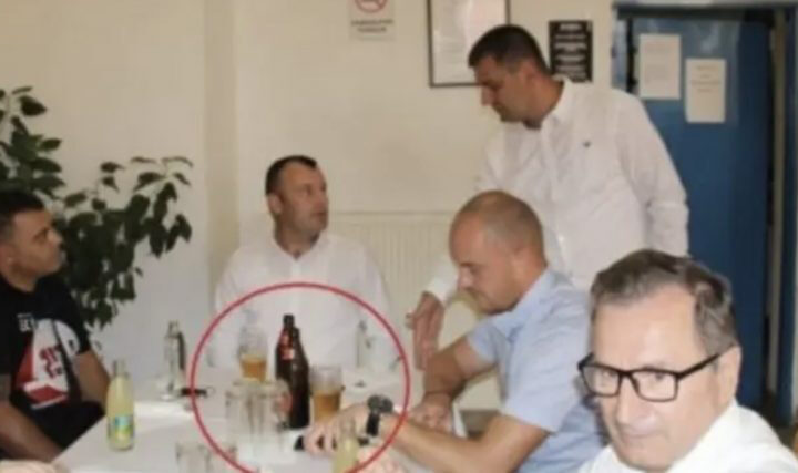 Zašto je Mladen Grujičić pio pivo na bajramskom prijemu?