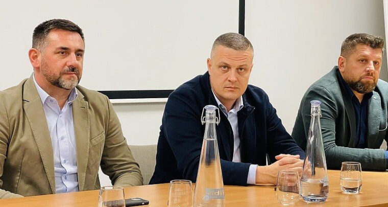 Kad vlast poziva na ulicu, onda je vlast ugrožena