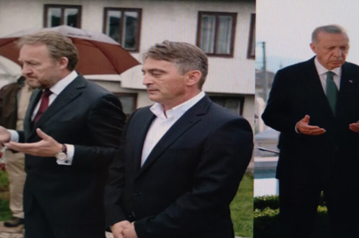 TRILATERALA ... LA...LA ... LA