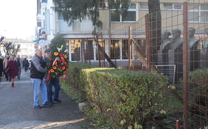 Heroji NOBa u Zoo-parku, zgrada Policije - prokišnjava