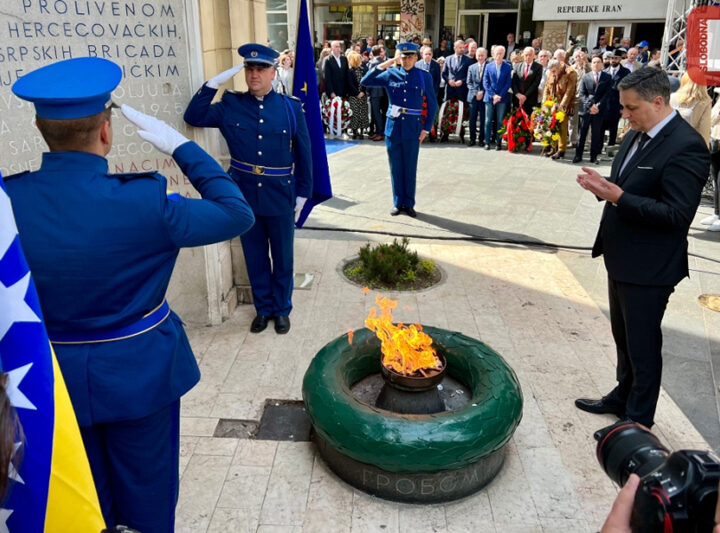 Dova za SDA diplomate