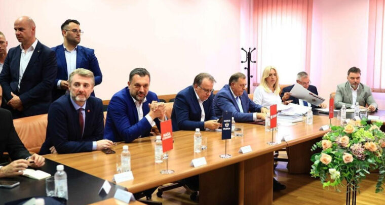 Sastali se 'levati', 'primitivci' i 'špijuni' budžetlije
