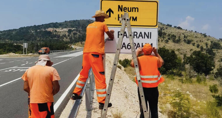 Federalni ministar hvali saobraćajni znak