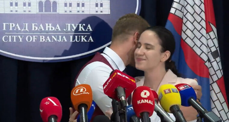 Za sve je 'kriva' ljubav doktorice i srednjoškolca