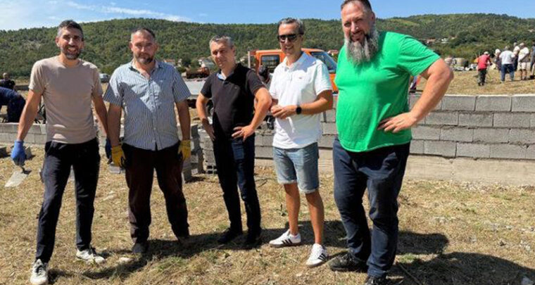 Kaplan zida, federalni ministar poliva, OHR miješa beton