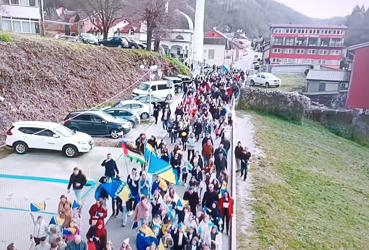 'Četnička zastava' uz bh dan državnosti u Srebrenici