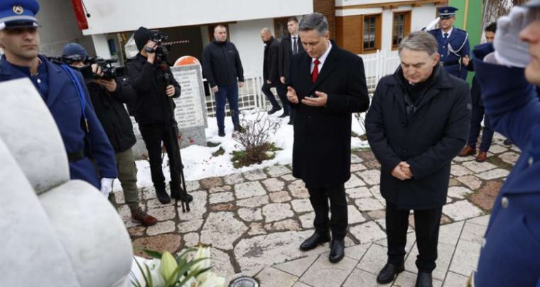 Nije samo 'politički kepec' već sistematski i laže