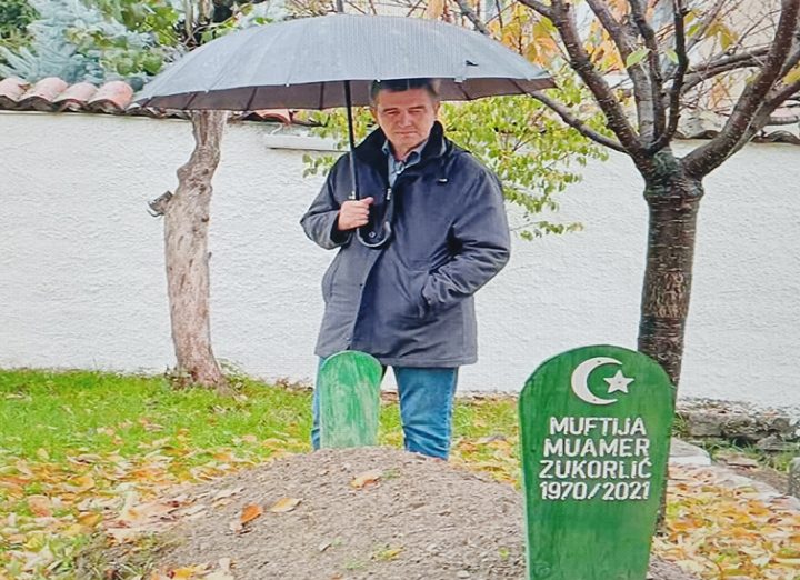 Džamijski moljac Muhamed Mahmutović reformira 'senzore'