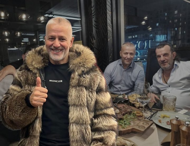 Obična kafanska slika posvađala prijatelje