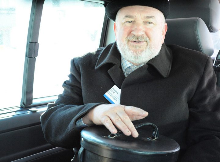 'Autokefalni 'Hižaslav' Mustafa osniva crkvu