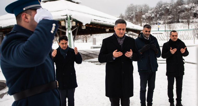 'Predsjednik' bez zvanja i zemlje
