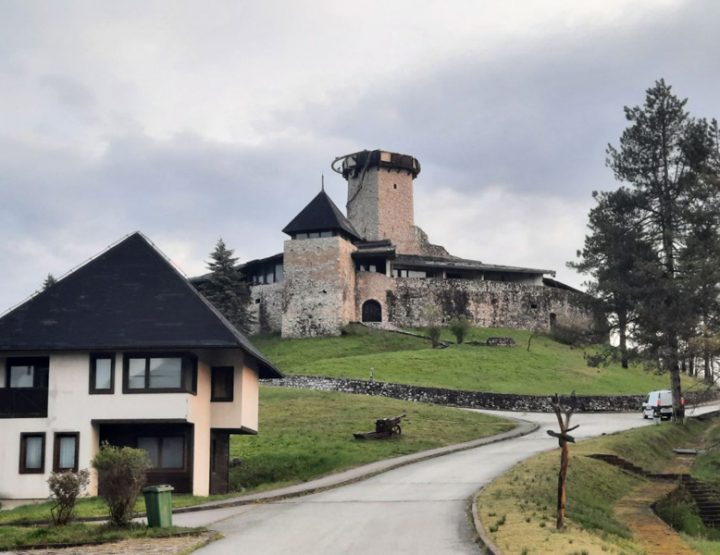 (Ne)kulturni Centar u Velikoj Kladuši
