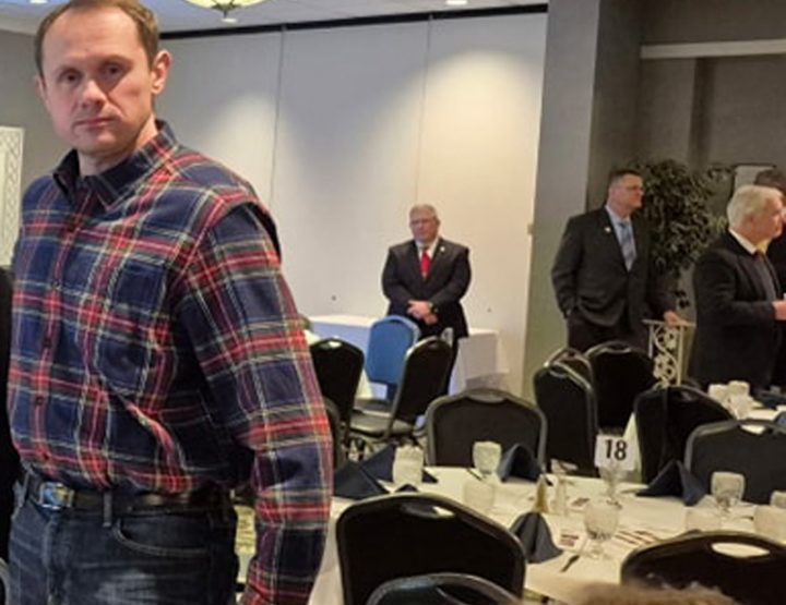 Ja sam Sandro a zovu me Kemo, imal' neko da bi se polem'o