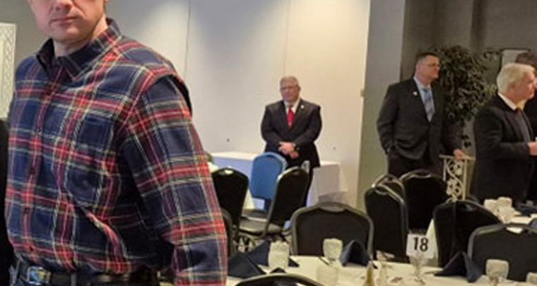 Ja sam Sandro a zovu me Kemo, imal' neko da bi se polem'o