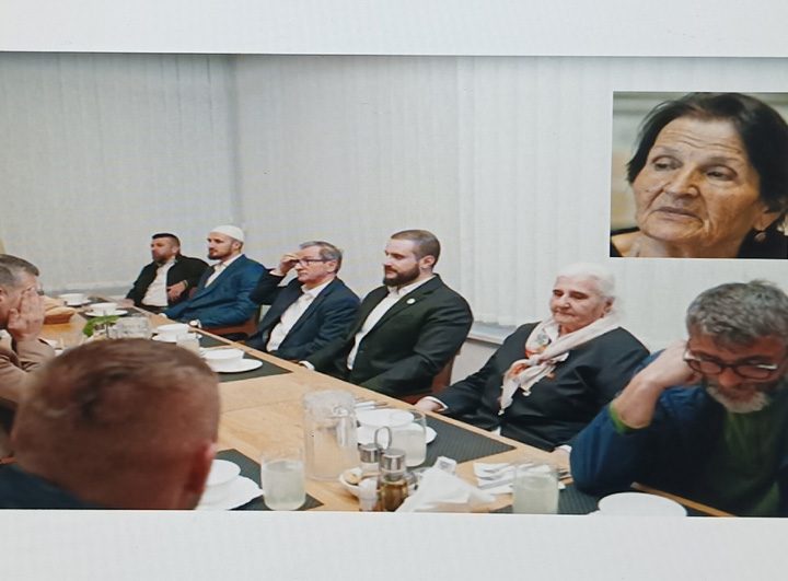 Munira diktira, Kada se nada