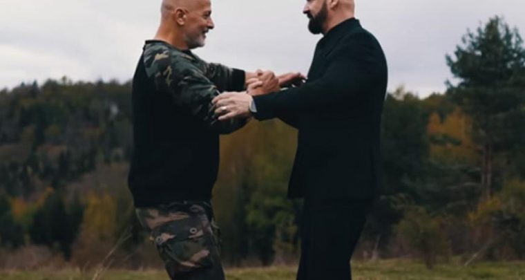 Himnom ću te, himnom ćeš me ...
