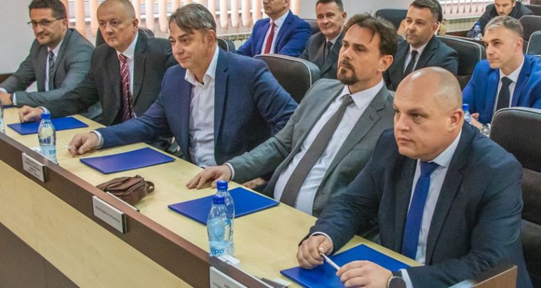 Po radu među najgorima, po platama - 'šampioni'